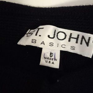 ST. John Petite black size small basics knit pants.